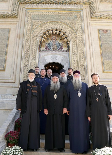 Oaspeți georgieni în vizită la Mănăstirea Voievodală din Cetatea Basarabilor