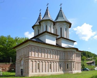 (Fosta) Mănăstire Tutana