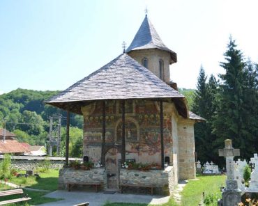 Fostul Schit Brădetu (vechi)