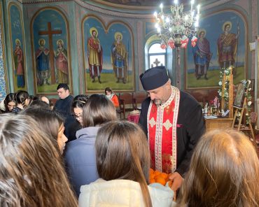 COLIND ȘI BUCURIE la Parohia Sfinții Arhangheli Mihail și Gavril – Burluși