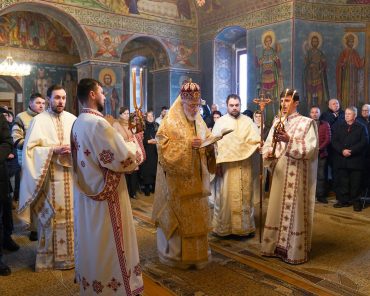 Slujire arhierească la Parohia Albești Pământeni, Protoieria Curtea de Argeș