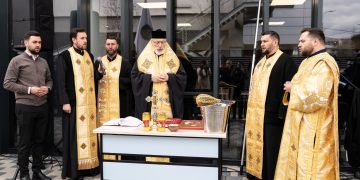 Părintele Arhiepiscop Calinic Argeșeanul a oficiat slujba de binecuvântare la noul sediu al Poliției din municipiul Pitești