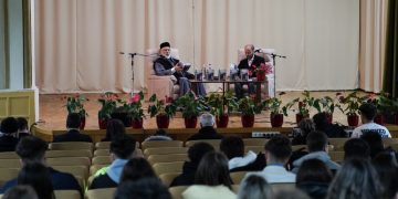 Prezentarea cărții „Spre Columna Dacilor de la Roma” la Colegiul Național „Dinicu Golescu” din Câmpulung Muscel