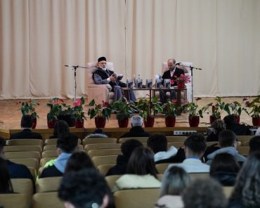 Prezentarea cărții „Spre Columna Dacilor de la Roma” la Colegiul Național „Dinicu Golescu” din Câmpulung Muscel