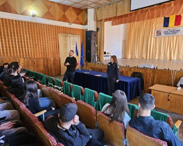 Siguranță școlară și rutieră la Seminarul Teologic din Curtea de Argeș
