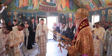 Slujire Arhierească la hramul Schitului Sfântul Ierarh Modest din Stoenești