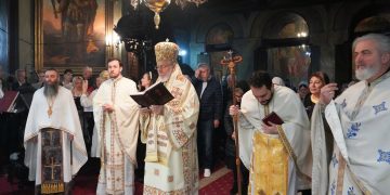 Părintele Arhiepiscop Calinic Argeșeanul a slujit la parohia Sfântul Gheorghe din Pitești