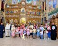 Ora de cateheză la hramul Sfinților Apostoli Petru și Pavel, Catedrala din Mioveni: Credința în inima copiilor