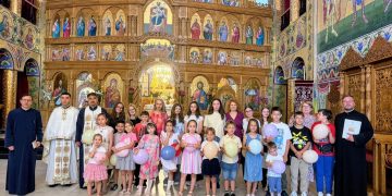 Ora de cateheză la hramul Sfinților Apostoli Petru și Pavel, Catedrala din Mioveni: Credința în inima copiilor
