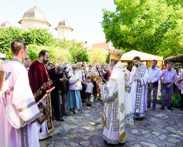 Sfântul Ioanichie cel Nou de la Muscel prăznuit la Mănăstirea Negru Vodă