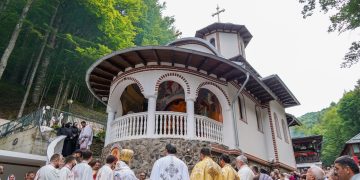 Biserica Schitului Sfântul Pantelimon a fost sfințită