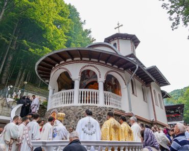 Biserica Schitului Sfântul Pantelimon a fost sfințită