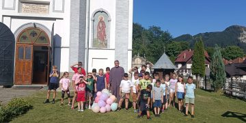 Atelier tematic în cadrul Proiectului ,,Centrul de activități cu tineretul Sf. Ilie Tesviteanul” la parohia Rucărul de Jos, Protoieria Câmpulung Muscel