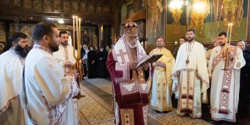 Binecuvântare Arhierească la Paraclisul Arhiepiscopal de la Curtea de Argeș