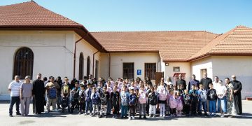 1200 de ghiozdane pentru elevii argeșeni și musceleni