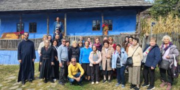 Comunitatea credincioșilor deficienți de auz din Argeș, în rugăciune la hramul Mănăstirii Corbii de Piatră